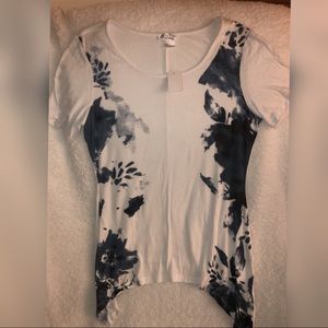 Asymmetrical everyday shirt